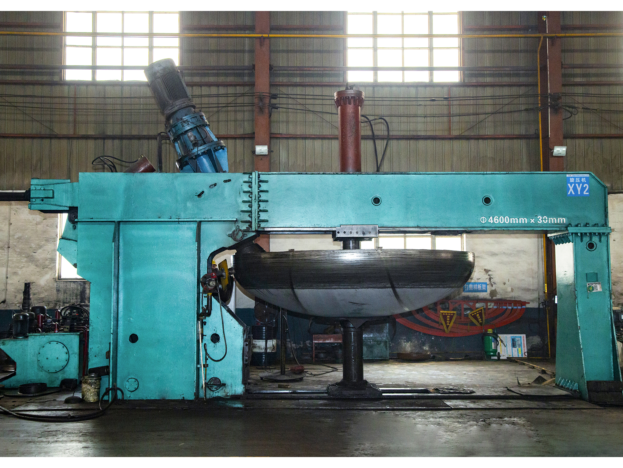 4.6米旋壓機(jī) 4.6米旋壓機(jī)